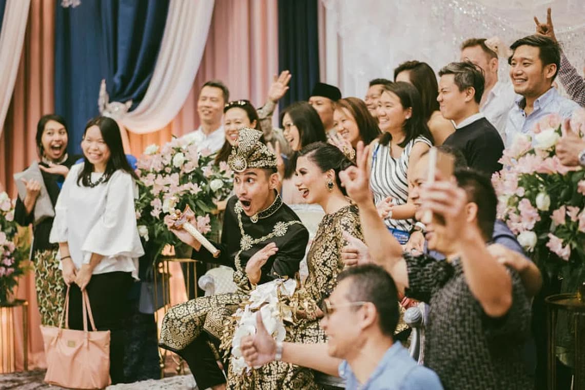 Kenduri Fit Rules: Jangan Overdress Sampai Kalah Pengantin, Tapi Jangan Datang Macam Pergi Mydin