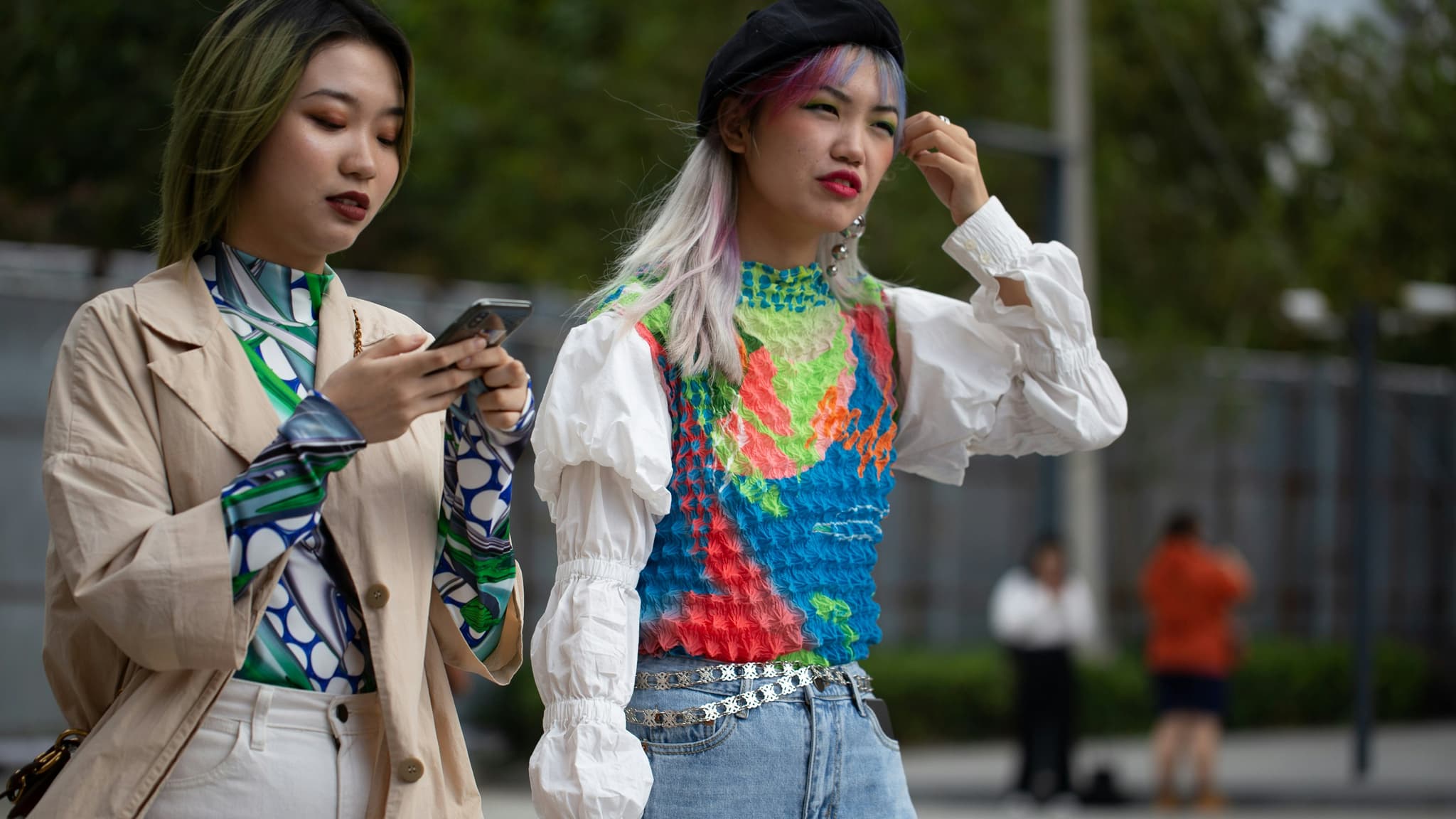 Kenapa Girls Suka Tengok Makeover Orang Random Dekat TikTok?